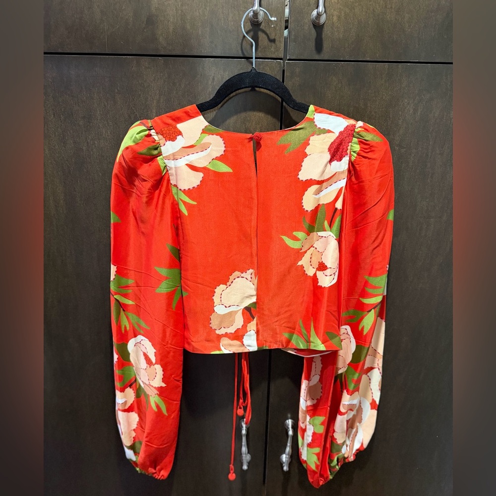 FARM Rio Peony Cropped Top - Picture 7 of 7